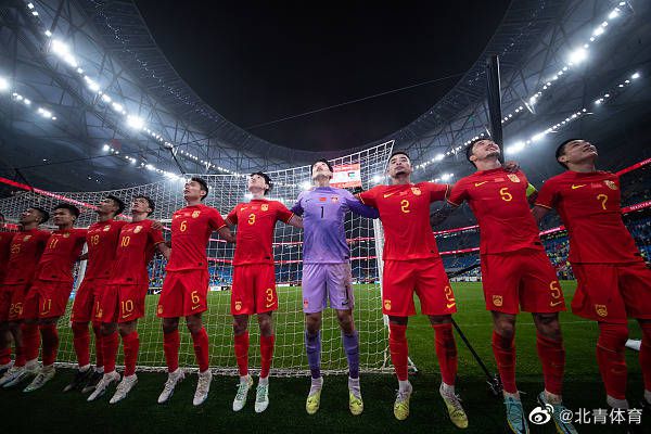 结实的年下男肌肉