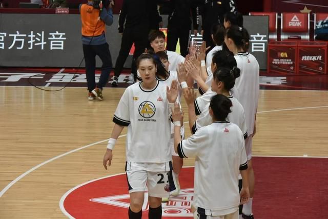 美女无内裤下部照片