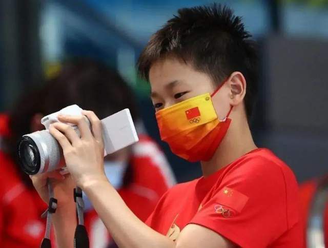 罚男仆夹震蛋器憋尿虐乳双性